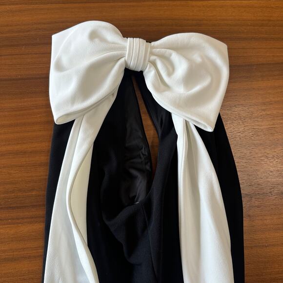 Tadashi Shoji Sims Black/White Shoulder Bow Halter Gown, Black Tie, Wedding, XL - Picture 7 of 7